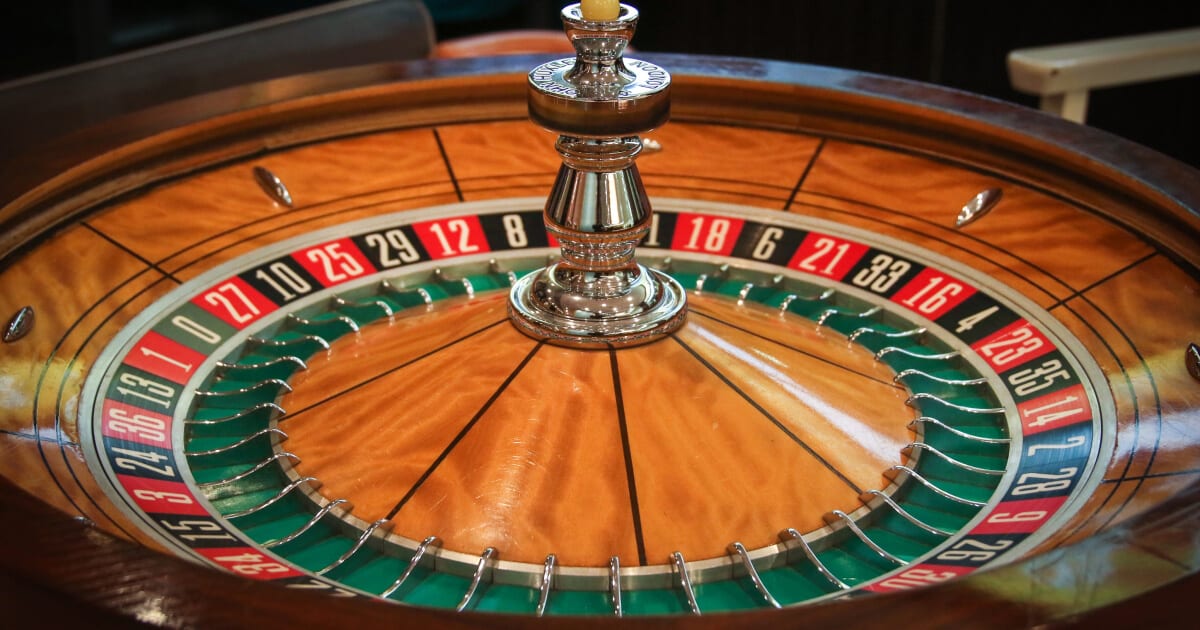 5 lý do vững chắc để chơi trò chơi Roulette trực tuyến trực tuyến trên trò chơi Roulette trên đất liền
