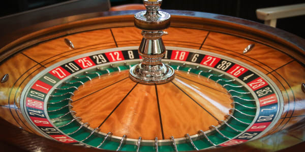 5 lý do vững chắc để chơi trò chơi Roulette trực tuyến trực tuyến trên trò chơi Roulette trên đất liền